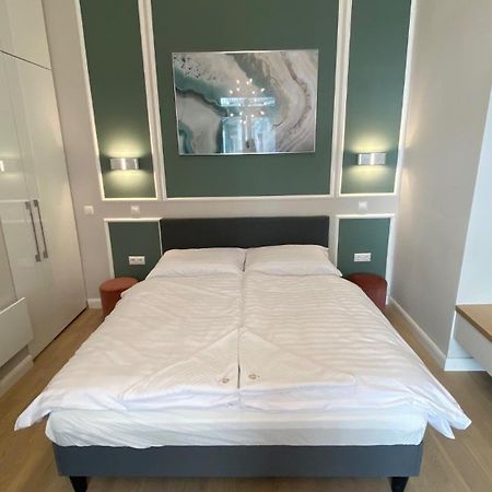 Stylish Apartment Near The River Budapest Exteriör bild
