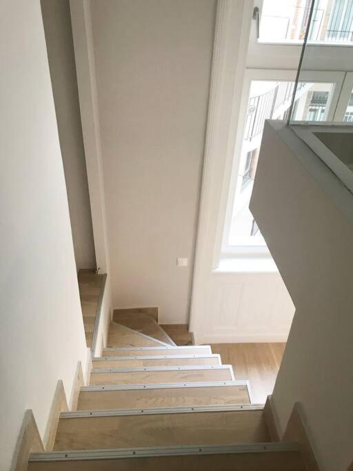 Stylish Apartment Near The River Budapest Exteriör bild