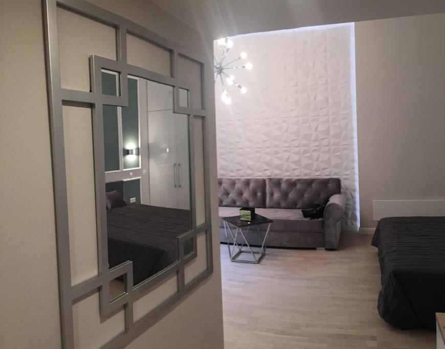 Stylish Apartment Near The River Budapest Exteriör bild